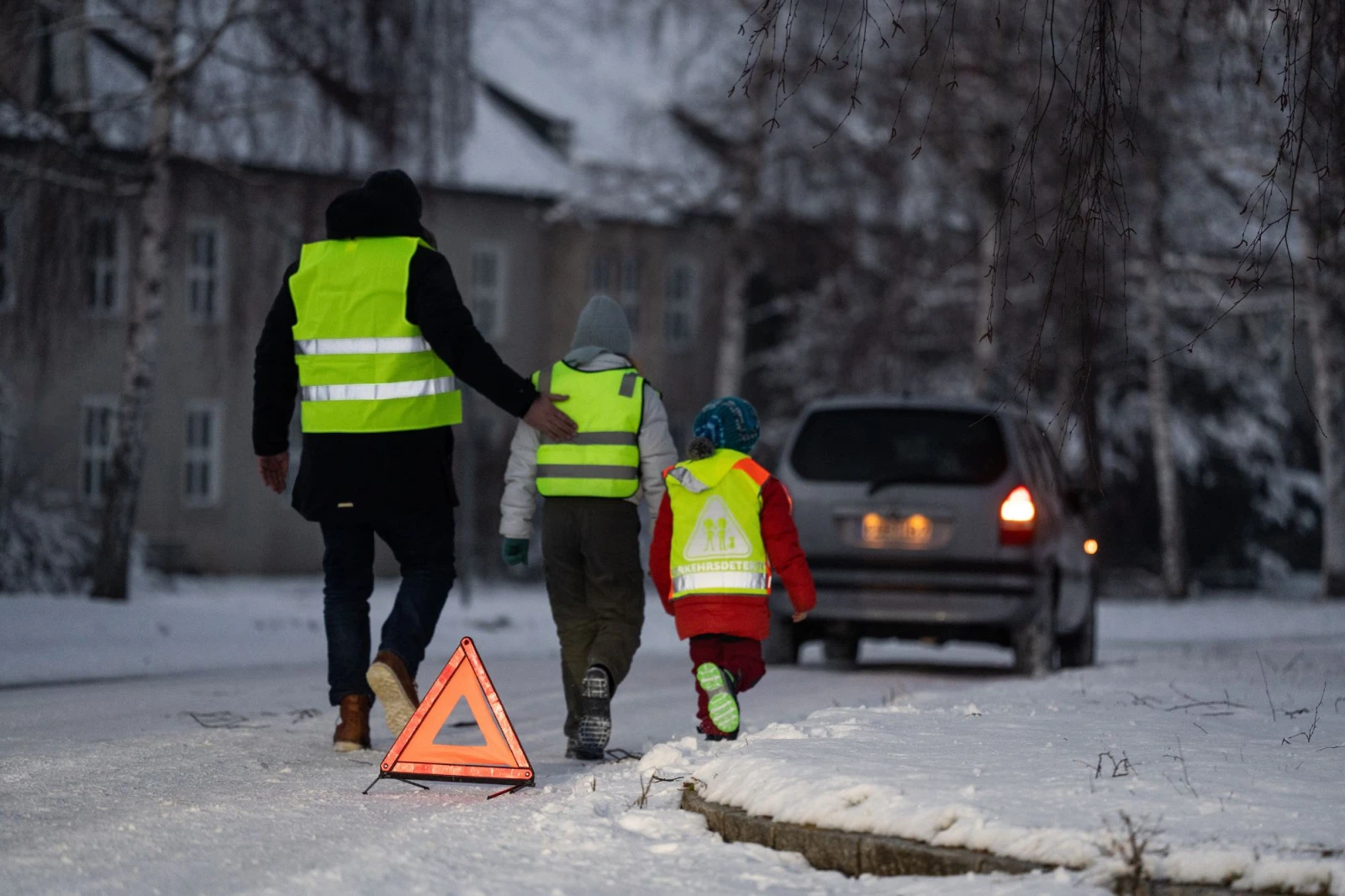 Warnwesten können in Dunkeln Leben retten, © ADAC/Abgedreht Warnwesten können in Dunkeln Leben retten, © ADAC/Abgedreht