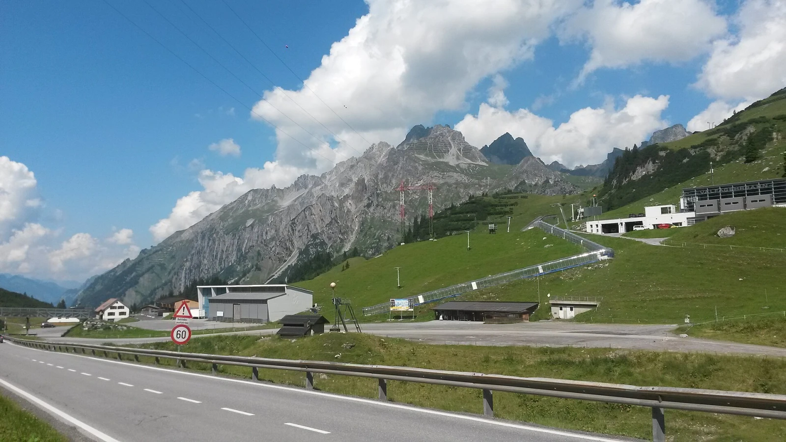 Liechtenstein soll Strom sparen, aber auch mehr produzieren, © STAT / Ortsverzeichnis / BEV / GEONAM / VoGIS Liechtenstein soll Strom sparen, aber auch mehr produzieren, © STAT / Ortsverzeichnis / BEV / GEONAM / VoGIS