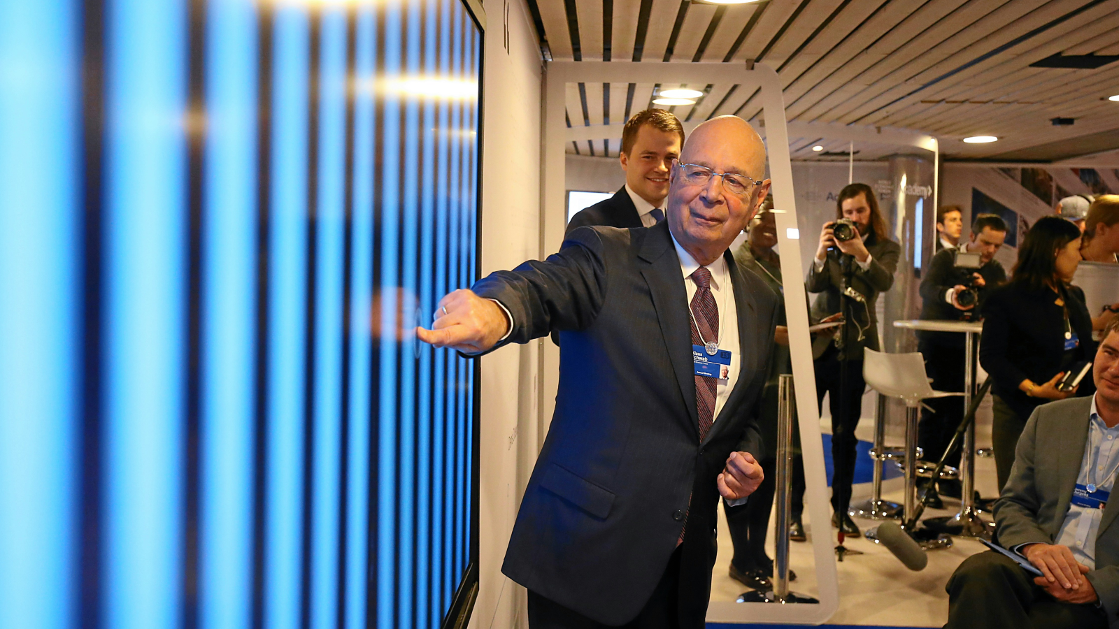 WEF-Gründer Schwab kündigt Rückzug von Führungsposten an, © Unsplash/ Evangeline Shaw