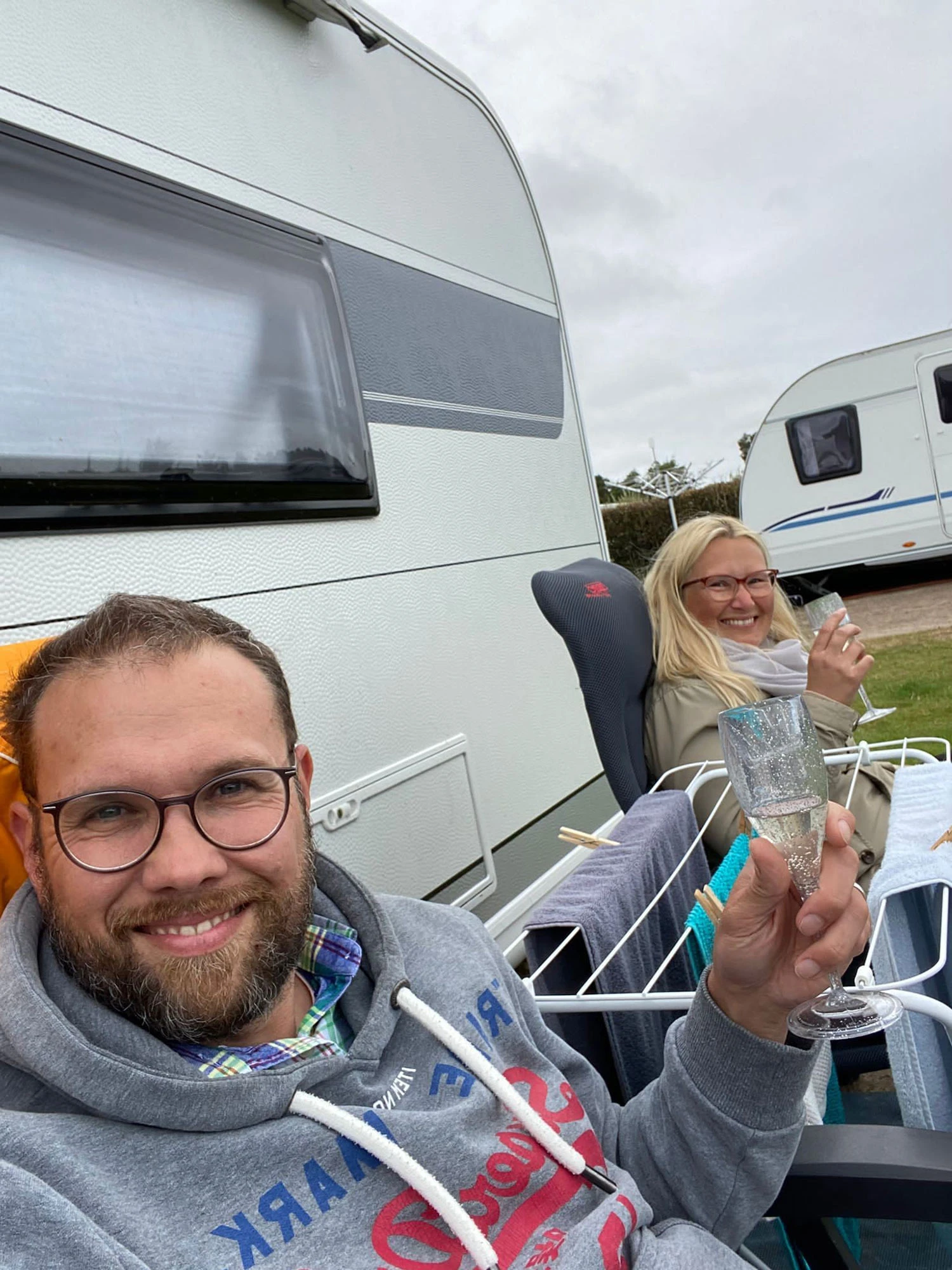 Durch die Welt mit Wohnwagen, Kind und Hündin, © Foto: camping_hobby495 Durch die Welt mit Wohnwagen, Kind und Hündin, © Foto: camping_hobby495