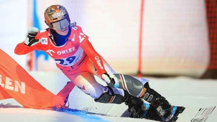 Platz 3 für Snowboarderin Julie Zogg , © Keystone / LUKASZ GAGULSKI