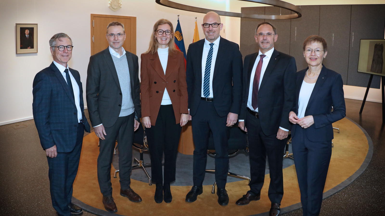 Regierung und LIHK halten ihr halbjährliches Treffen ab, © ikr