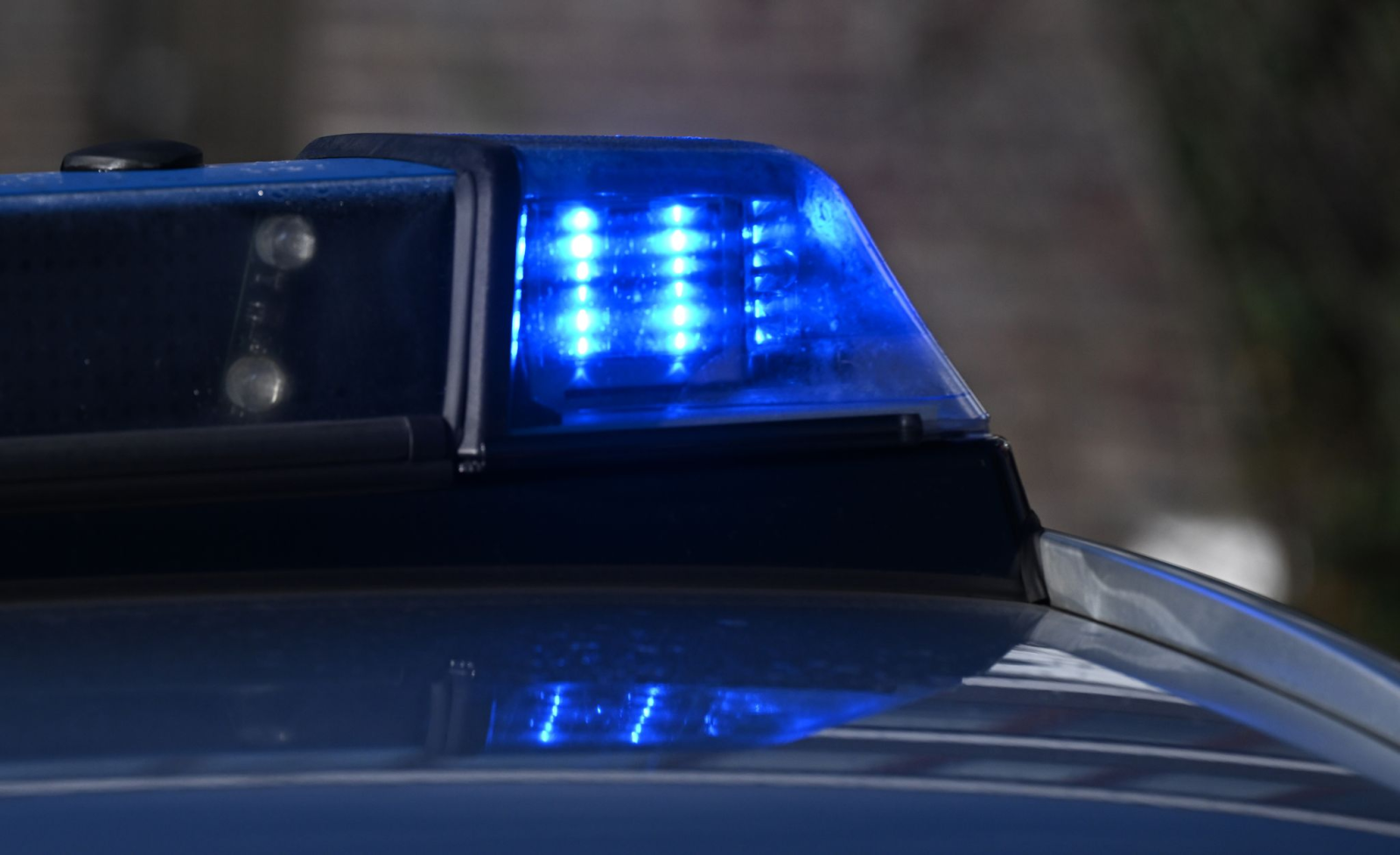 Ein Unfall mit einem Gefahrguttransporter sorgt auf der A9 für Stau. (Symbolbild), © Bernd Weißbrod/dpa