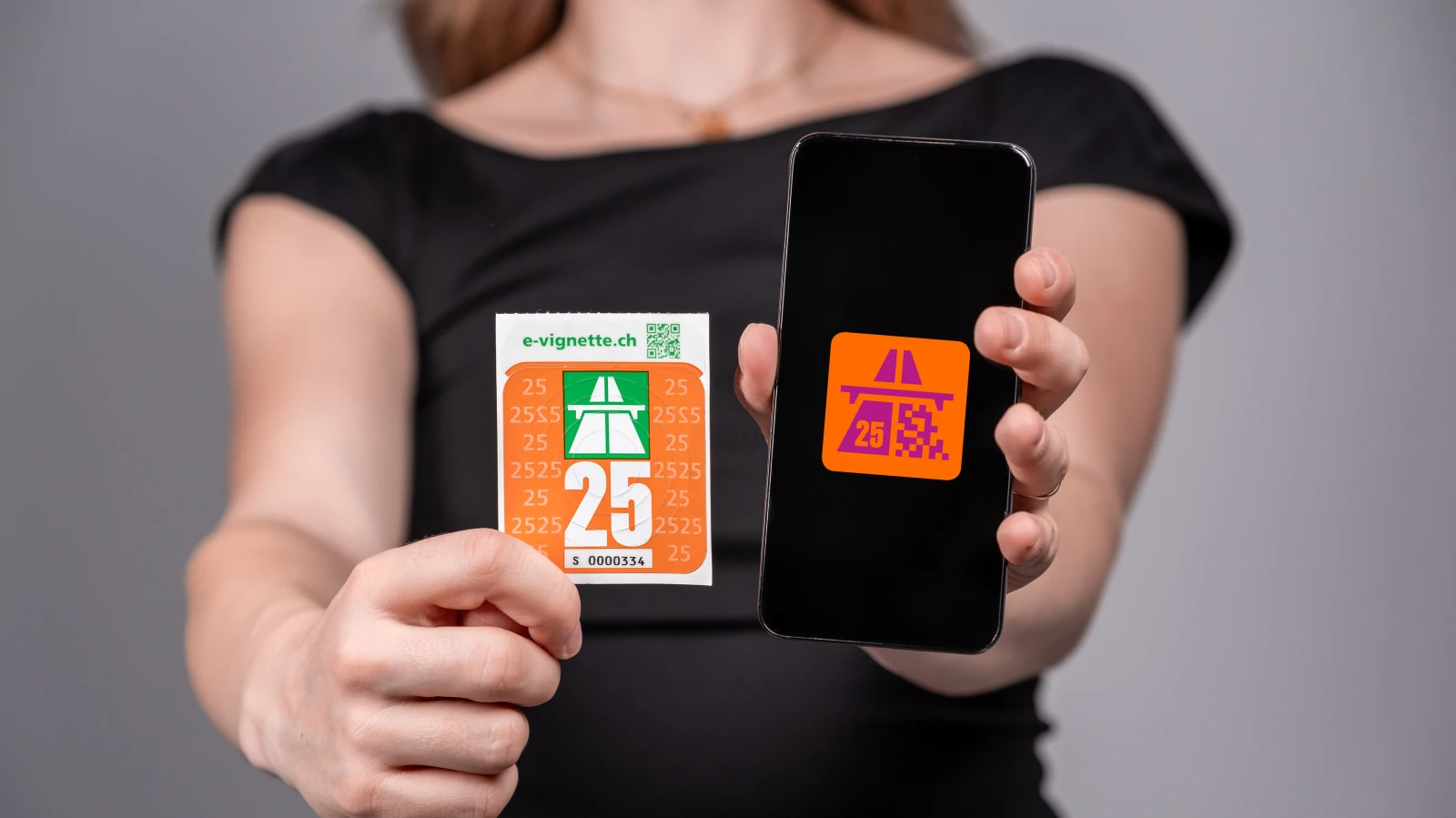 Die Autobahnvignette wird 40 Jahre alt, © ASTRA Die Autobahnvignette wird 40 Jahre alt, © ASTRA