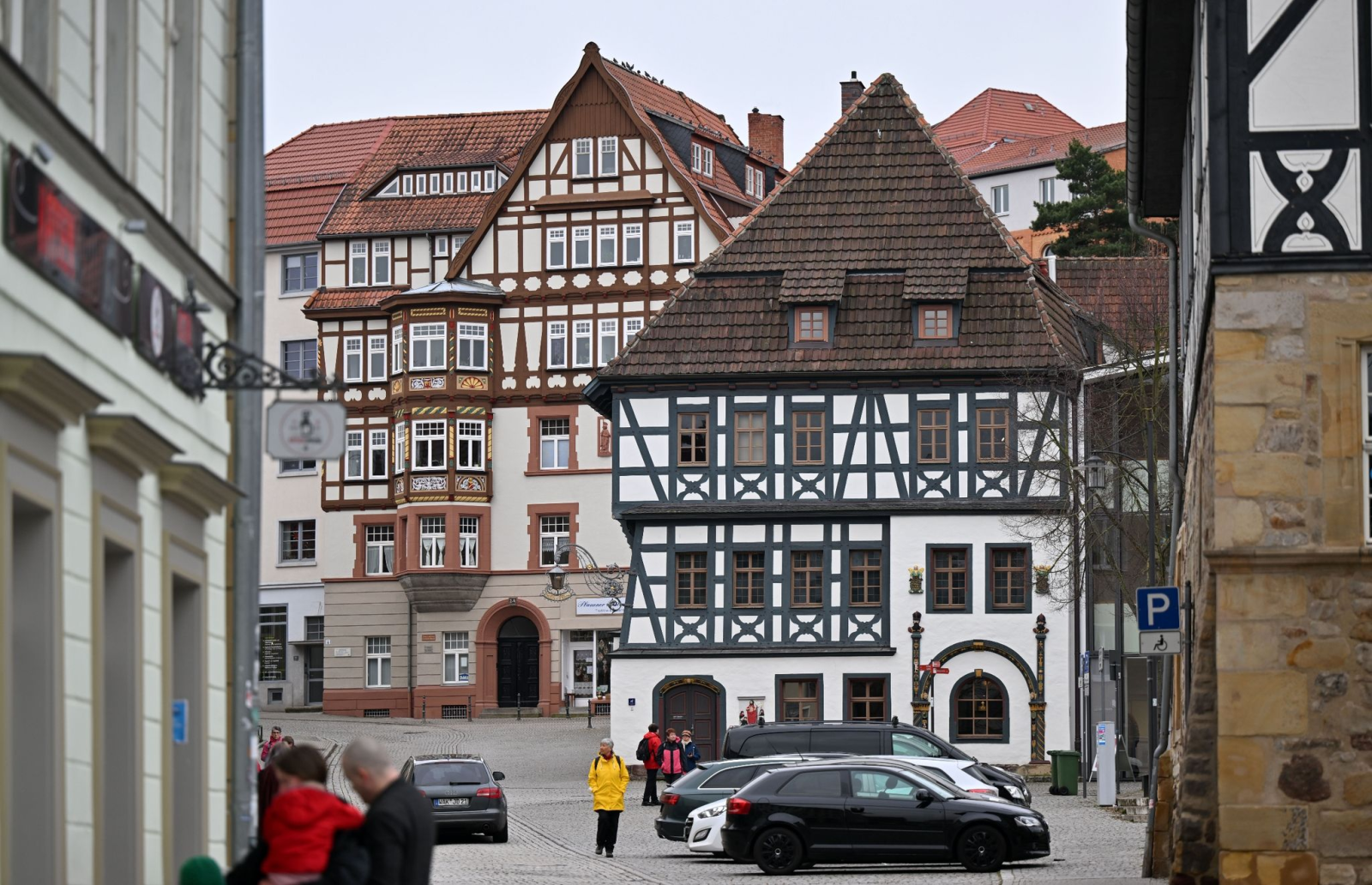 Blick auf das Lutherhaus (M) in Eisenach.