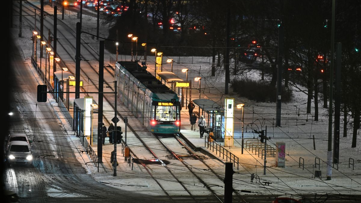 Berlin ve Brandenburg’da Eisregen Alarmı!, © Annette Riedl/dpa