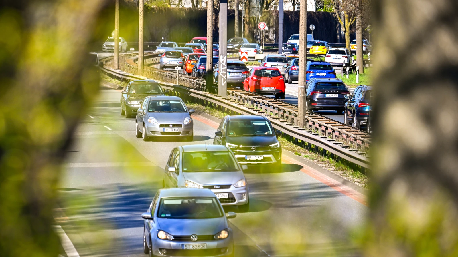 Bremen'de Paskalya Trafiği, © Sina Schuldt/dpa Bremen'de Paskalya Trafiği, © Sina Schuldt/dpa