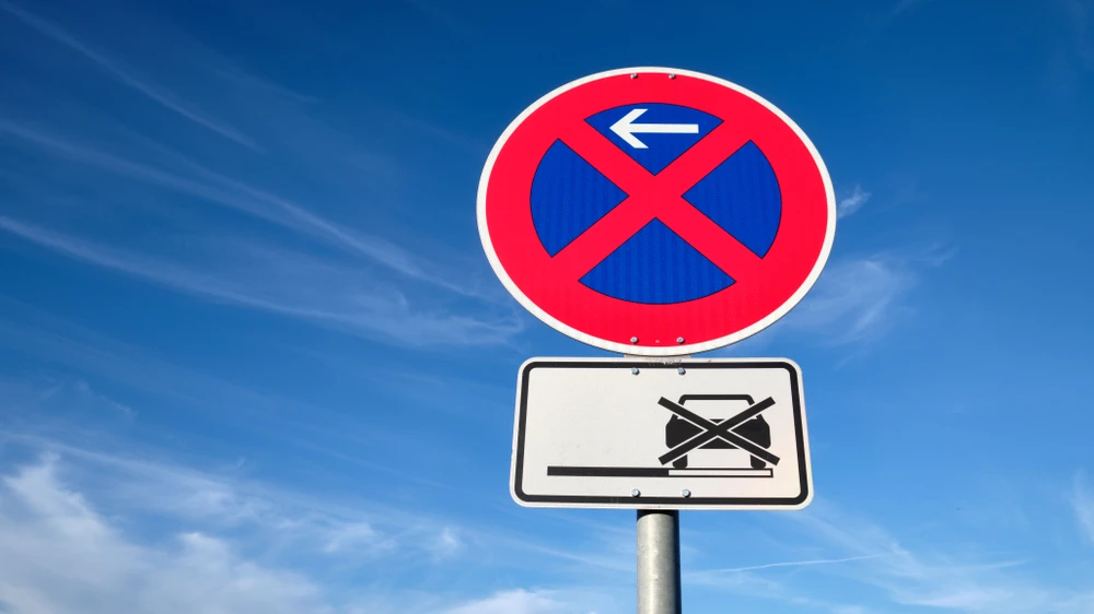 Parkverbot, © Shutterstock Parkverbot, © Shutterstock