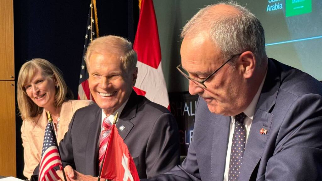 Bundesrat unterzeichnet Weltraum-Abkommen mit den USA, © Keystone/SDA