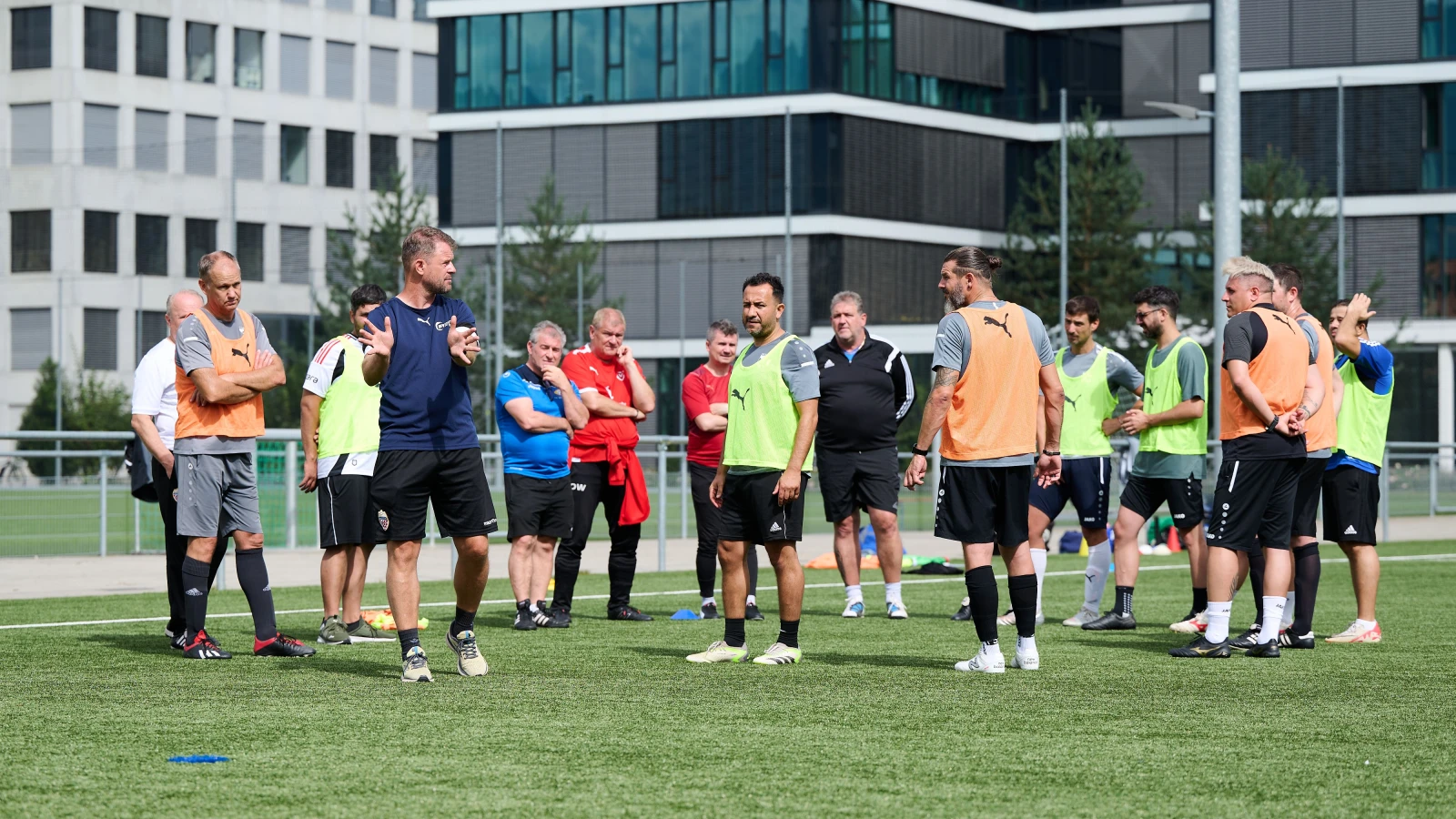 35 J+S Leiter bei der Fussball-Fortbildung, © ikr 35 J+S Leiter bei der Fussball-Fortbildung, © ikr
