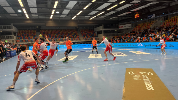 Die Kadetten gehen in den Playoff-Halbfinals mit 1:0 in Führung, © radio munot