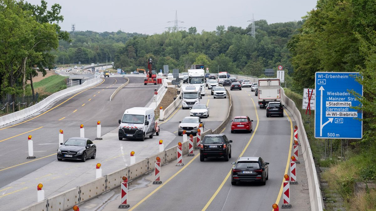 Salzbachtalbrücke Tamamen Trafiğe Açılıyor!, © Boris Roessler/dpa