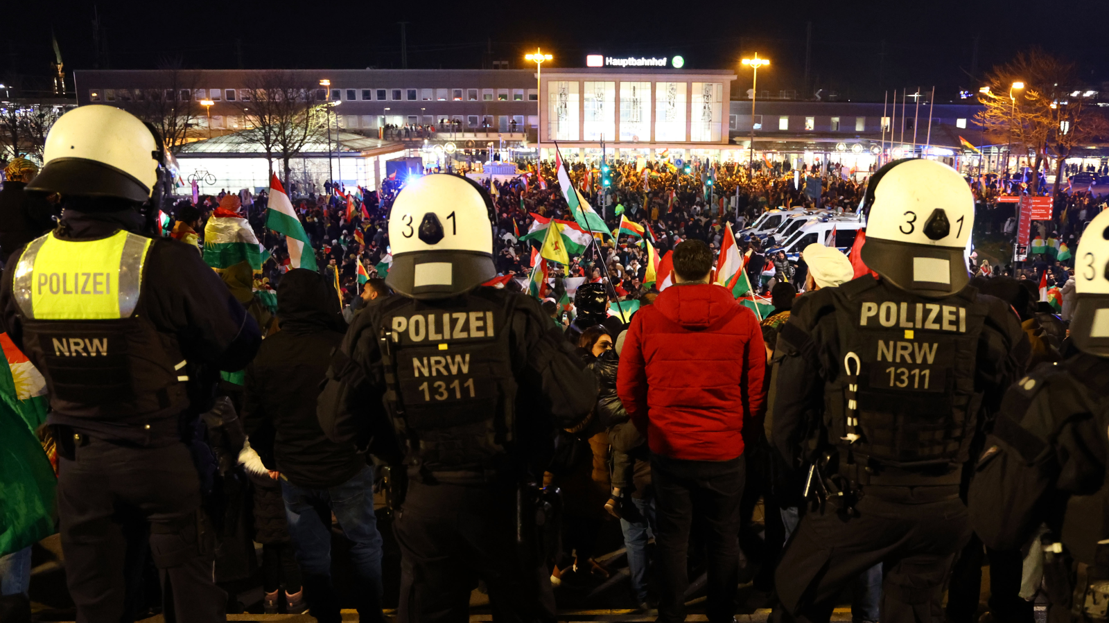 Stuttgart ve Mannheim’da Rojava Gösterilerinde Gerginlik, © Alex Talash/dpa