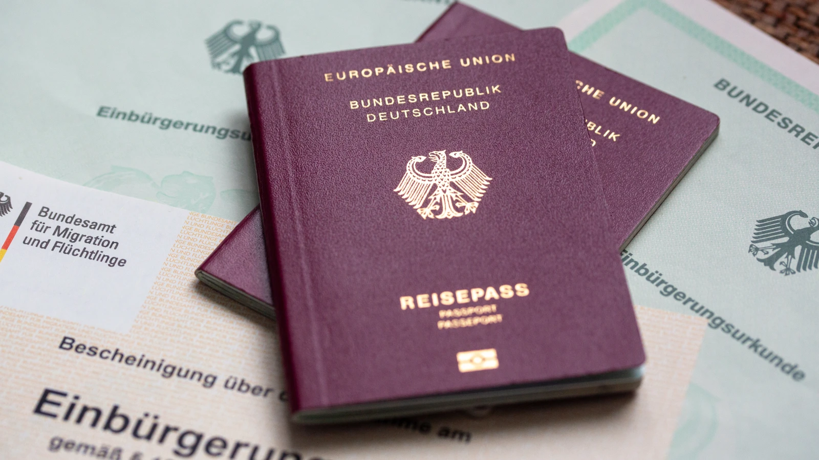 Almanya’da Çifte Vatandaşlık Tartışması: SPD’den CSU ve CDU’ya Sert Yanıt, © Fernando Gutierrez-Juarez/dpa Almanya’da Çifte Vatandaşlık Tartışması: SPD’den CSU ve CDU’ya Sert Yanıt, © Fernando Gutierrez-Juarez/dpa