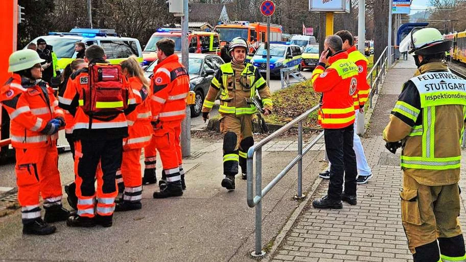 Stuttgart’ta Tramvay Kazası: Çocuk Kasıtlı Olarak İtilmedi, © dpa Stuttgart’ta Tramvay Kazası: Çocuk Kasıtlı Olarak İtilmedi, © dpa