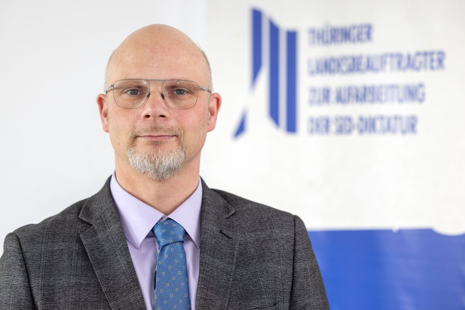 Der Thüringer Landesbeauftragte zur Aufarbeitung der SED-Diktatur, Peter Wurschi., © Michael Reichel/dpa/Archivbild