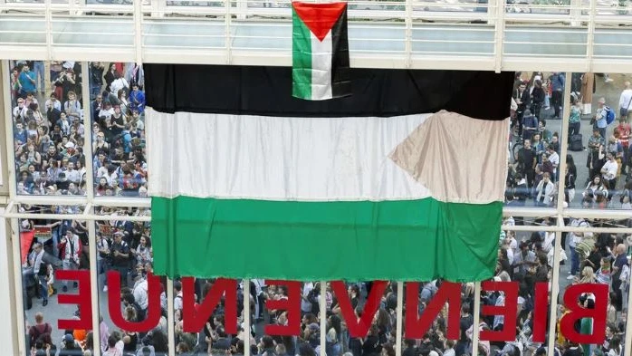 Polizeieinsatz bei pro-palästinensischer Besetzung an Uni Genf, © KEYSTONE/SALVATORE DI NOLFI Polizeieinsatz bei pro-palästinensischer Besetzung an Uni Genf, © KEYSTONE/SALVATORE DI NOLFI