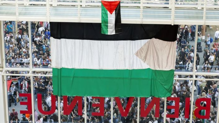 Polizeieinsatz bei pro-palästinensischer Besetzung an Uni Genf, © KEYSTONE/SALVATORE DI NOLFI