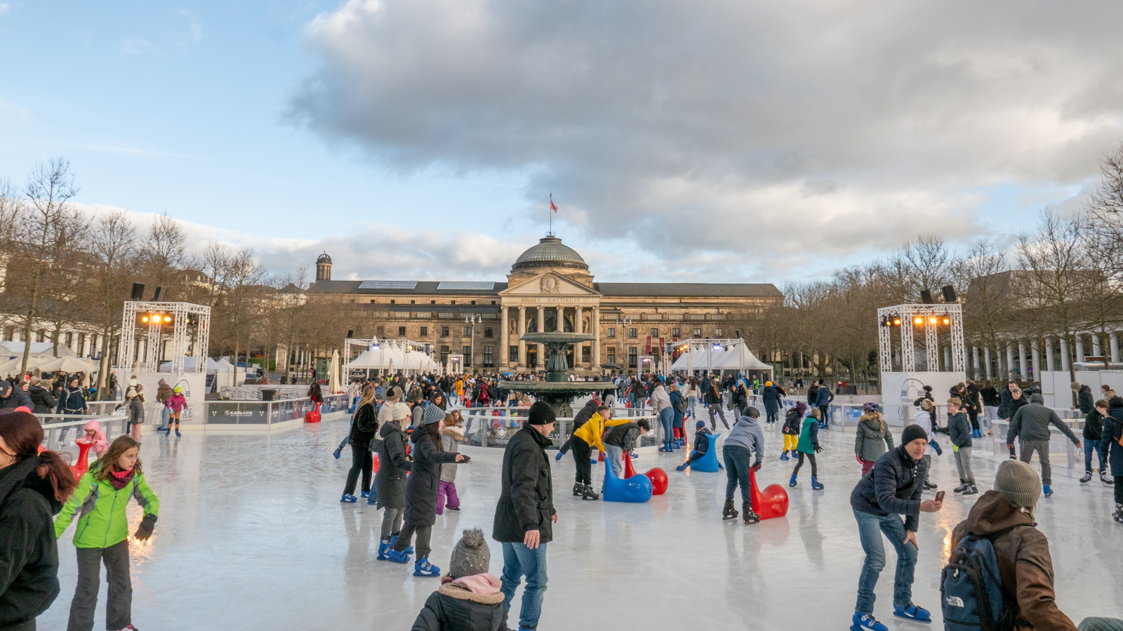 Wiesbaden on Ice Başladı, © shutterstock
