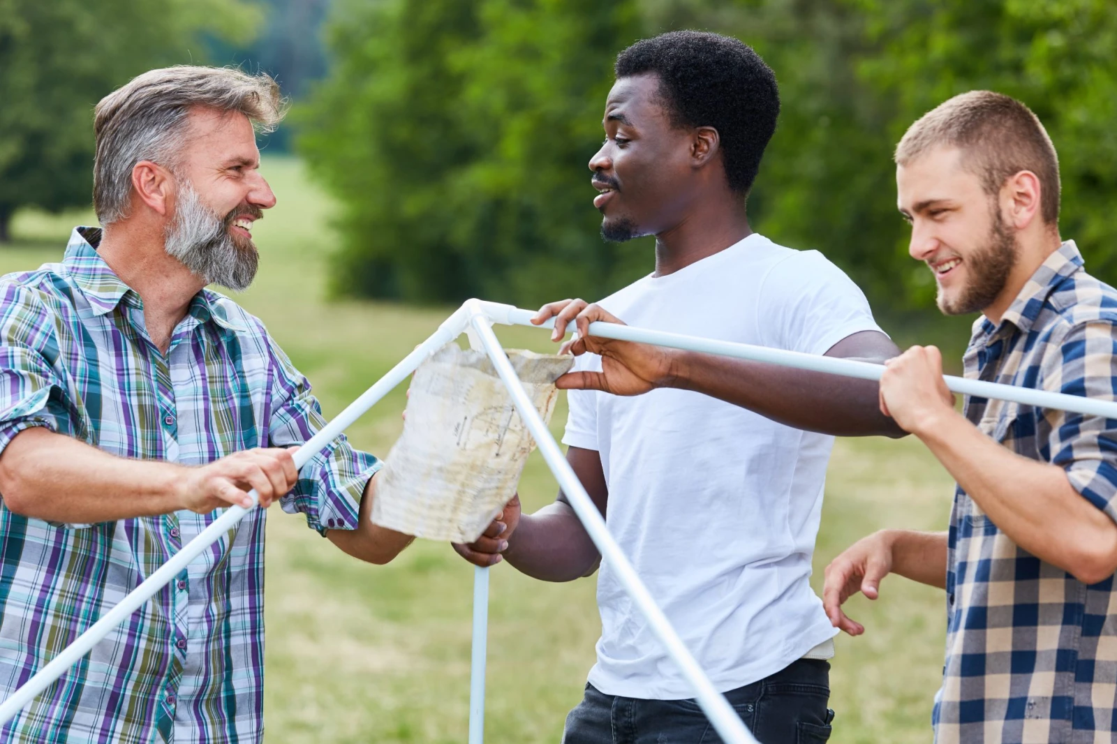 "Camping Gold"-Podcast: Gibt's noch Hilfsbereitschaft unter Campern?, © Robert Kneschke, Shutterstock "Camping Gold"-Podcast: Gibt's noch Hilfsbereitschaft unter Campern?, © Robert Kneschke, Shutterstock