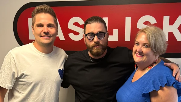 Baschi feiert sein 10. Album und trifft alte Weggefährten, © Radio Basilisk Baschi feiert sein 10. Album und trifft alte Weggefährten, © Radio Basilisk