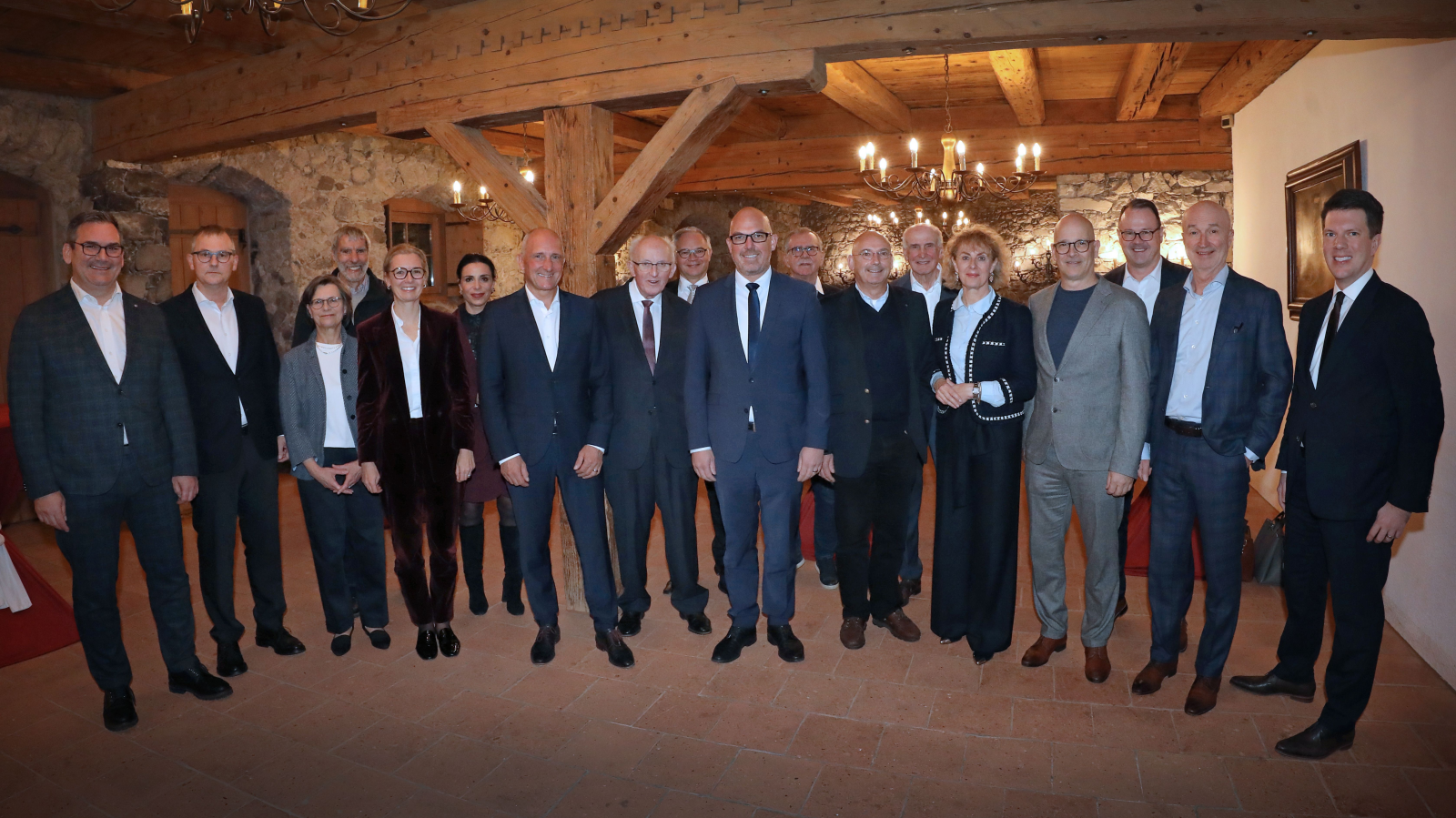 Regierung trifft ehemalige Regierungsmitglieder, © IKR