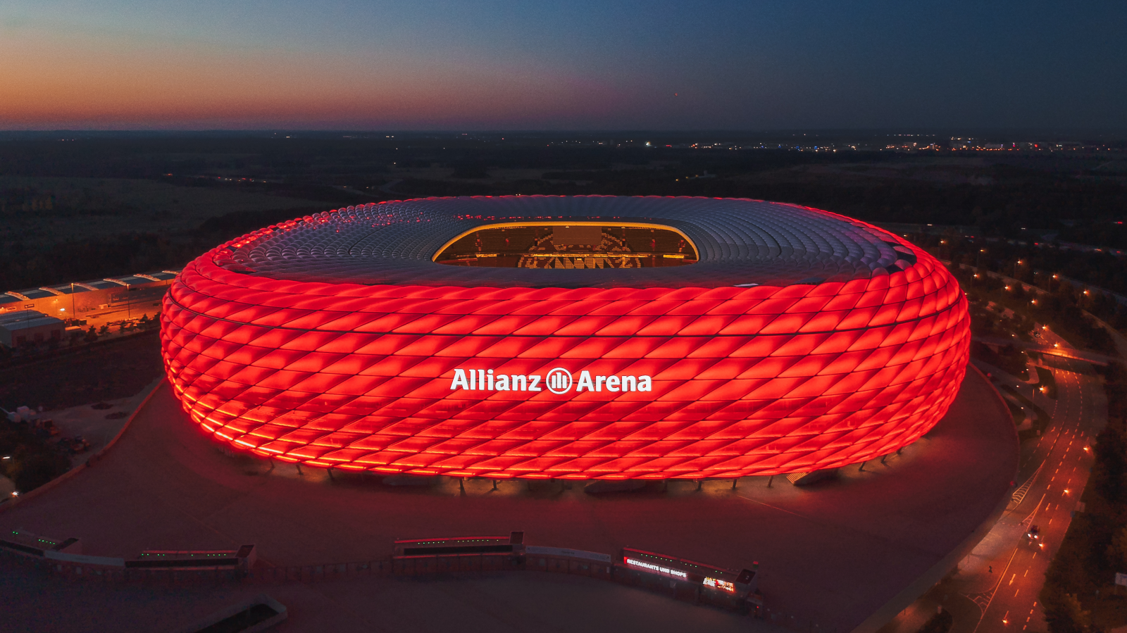 Şu Sıralar Avrupa Şampiyonası'nda Gördüğümüz Stadyumların Uzay Üssünü Aratmayan Teknolojileri, © shutterstock