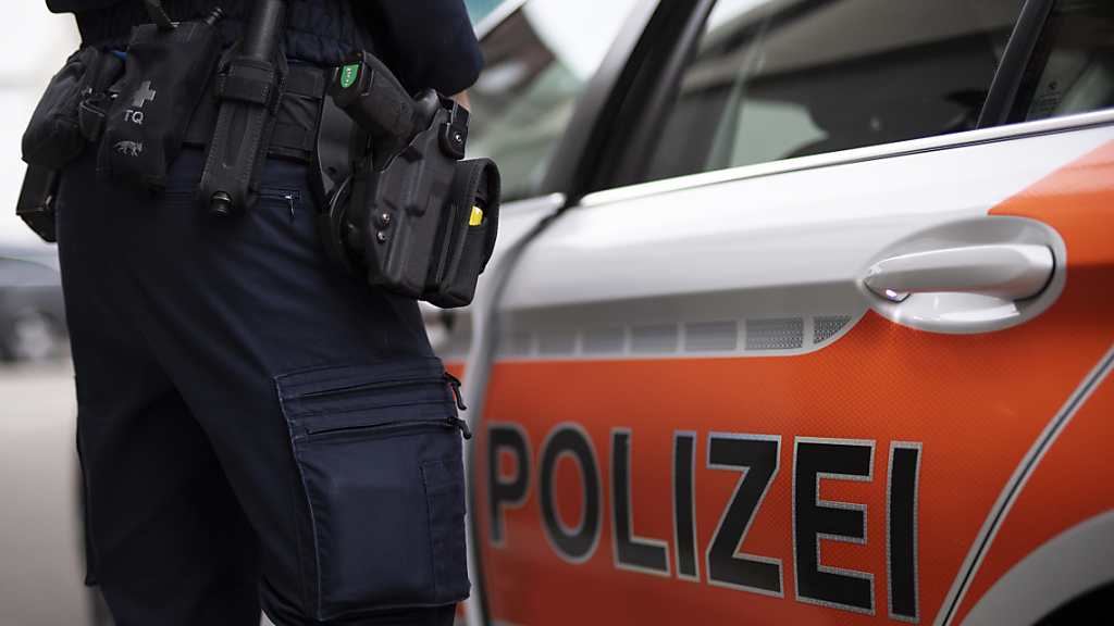 Polizeieinsatz am St. Galler Hauptbahnhof am Samstag, © Keystone-SDA