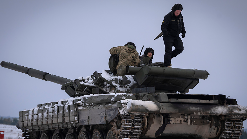 Ukraine erhält neue Militärhilfe aus den USA, © Efrem Lukatsky/AP/dpa