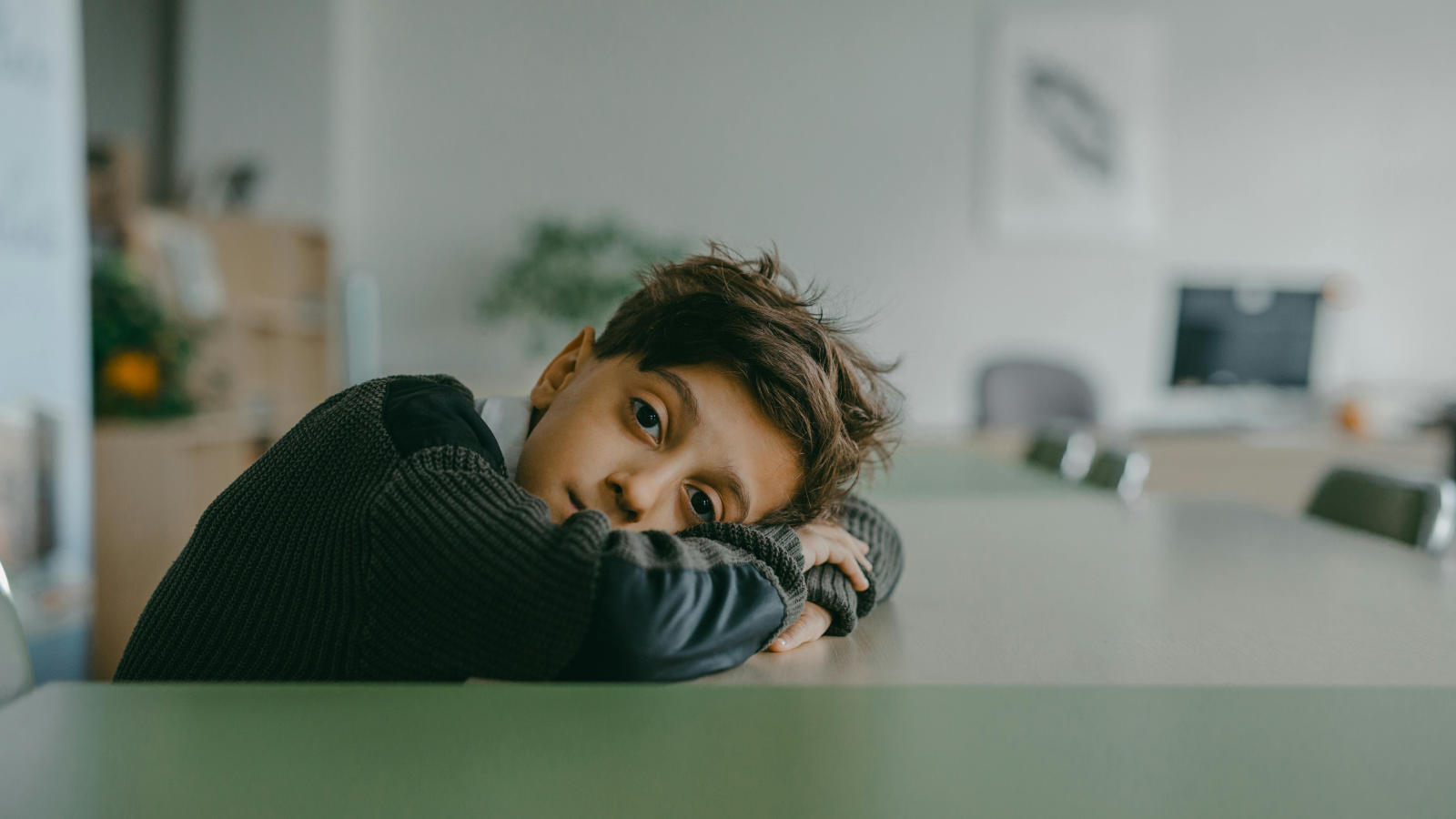 Schule Fussball-EM Müdigkeit Kind, © Mikhail Nilov