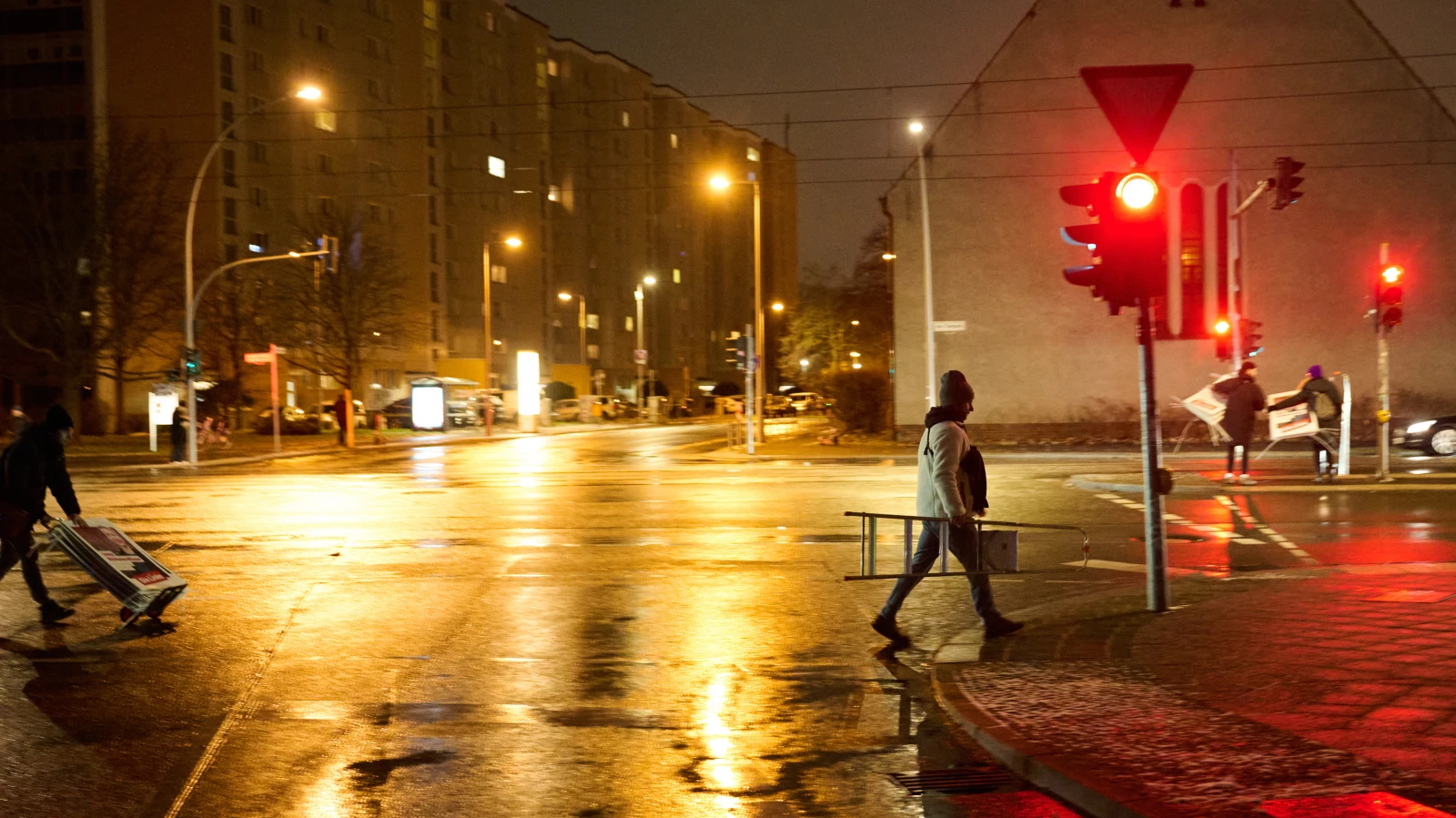 Berlin’de Seçim Afişleri Kuralına Uymayan Partilere Ceza!, © dpa Berlin’de Seçim Afişleri Kuralına Uymayan Partilere Ceza!, © dpa