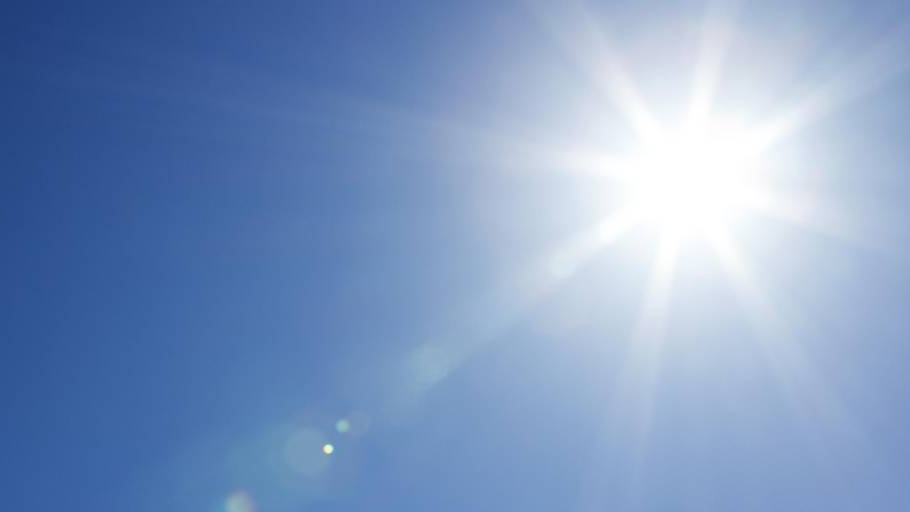 2023 fast so warm wie Rekordjahr 2022, © rangizzz – stock.adobe.com