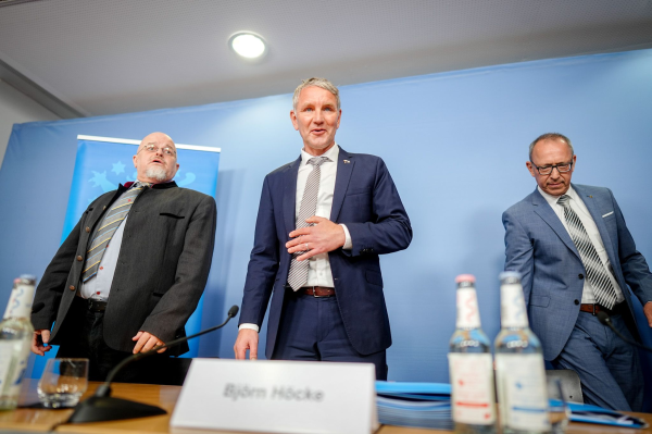 Höcke sieht Gutachten auch als wichtig für Rechtsstreit der Bundes-AfD. , © Kay Nietfeld/dpa
