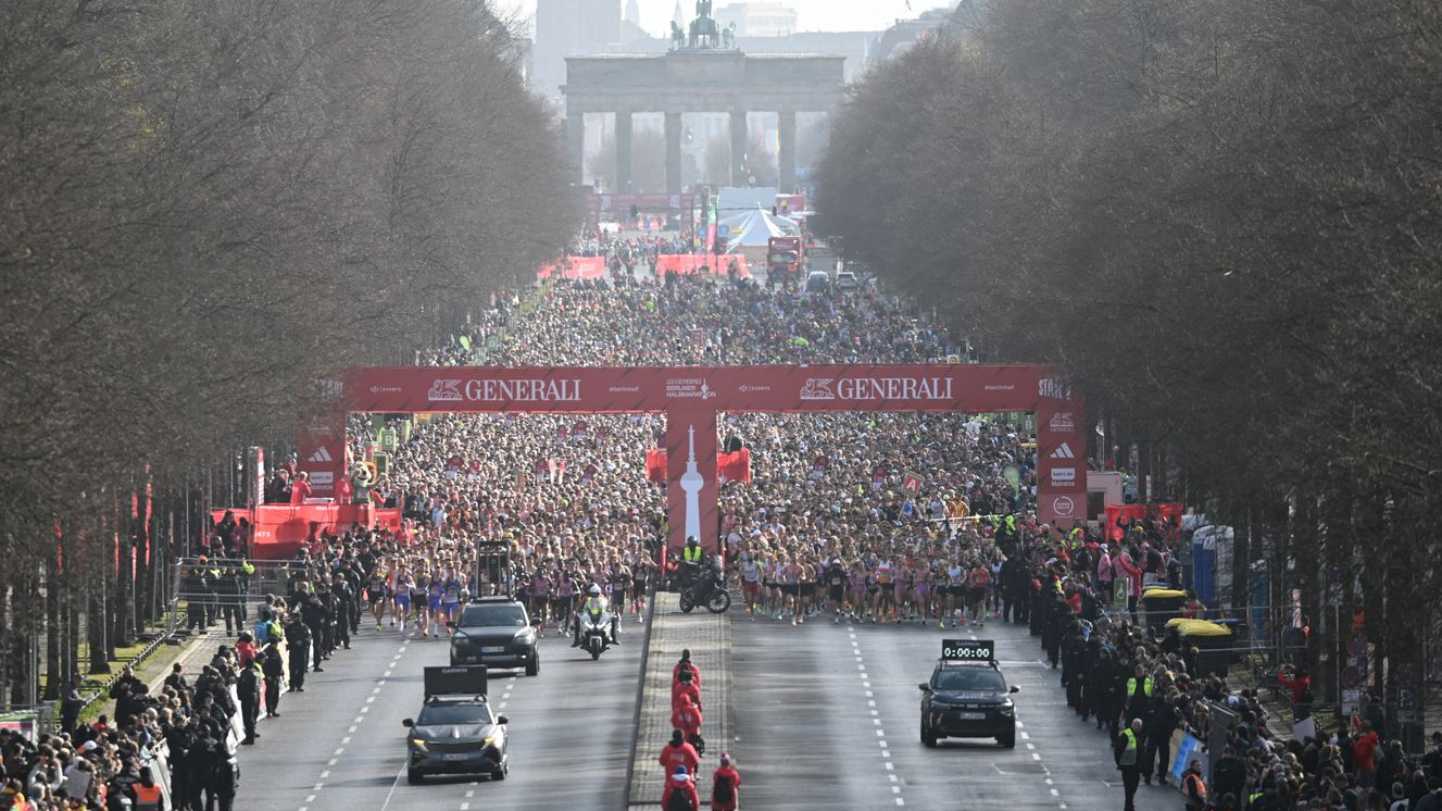 Berlin’de Yarı Maraton Yapıldı: Kiptoo Zirvede!, © Markus Lenhardt/dpa