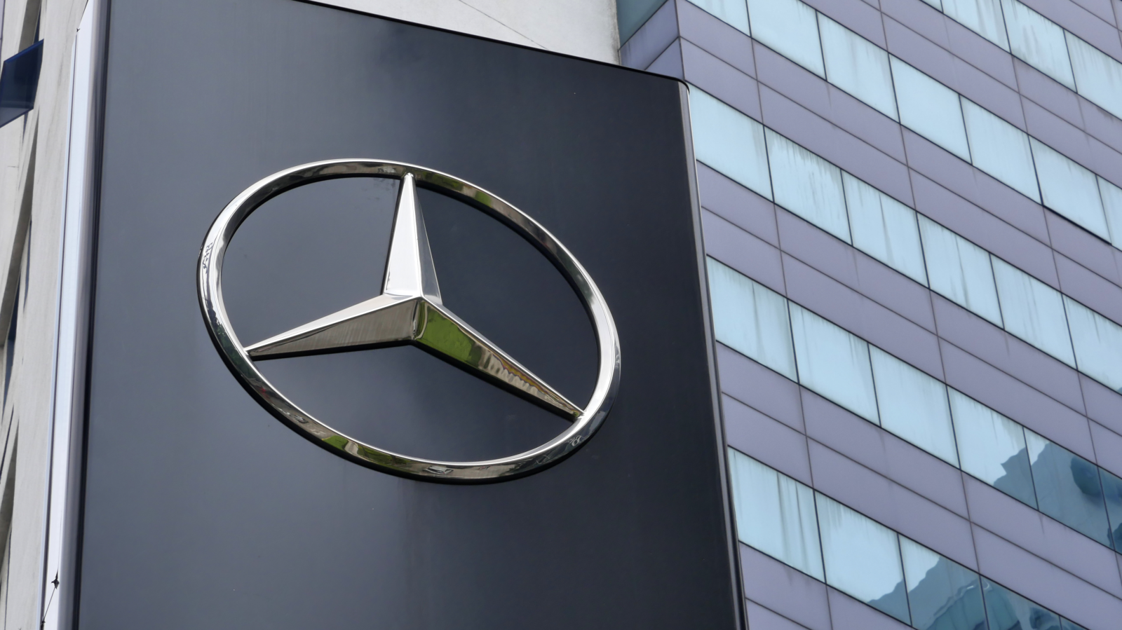 Mercedes-Benz şimdilerde teslimat sorunları yaşıyor, © stutterstock