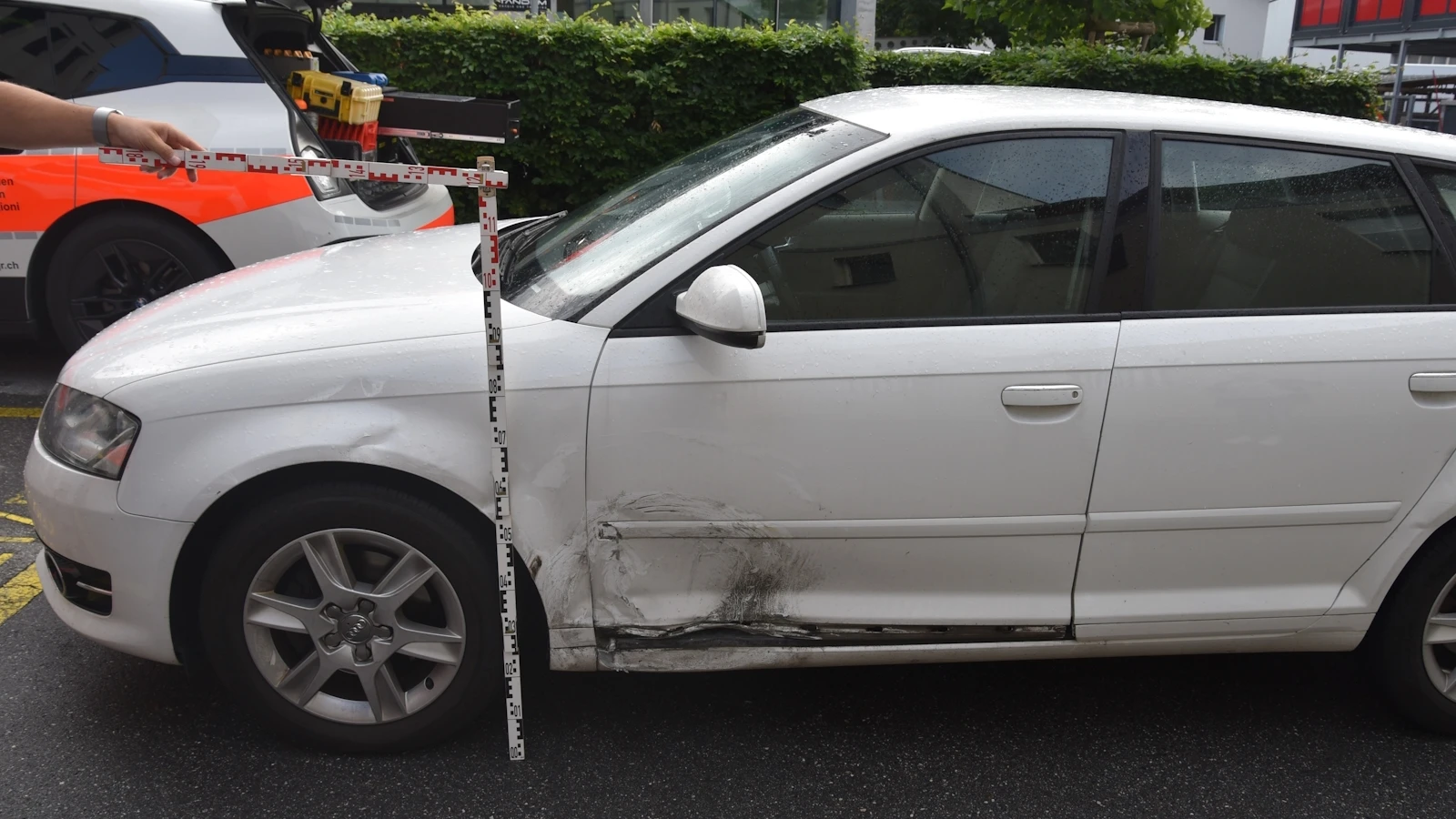 Zeugen nach Unfall auf A13 bei Maienfeld gesucht, © Kantonspolizei Graubünden Zeugen nach Unfall auf A13 bei Maienfeld gesucht, © Kantonspolizei Graubünden