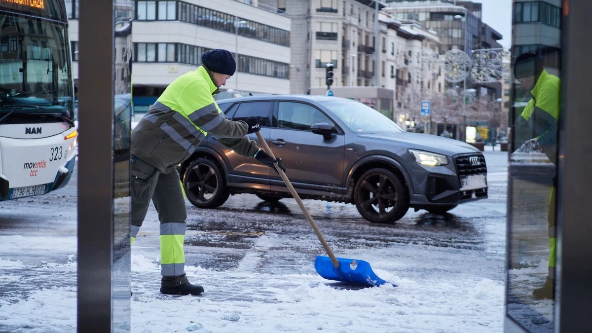 Almanya’ya sert kış darbesi: 120 km/s hıza varan fırtına ve yoğun kar bekleniyor, © Eduardo Sanz/EUROPA PRESS/dpa Almanya’ya sert kış darbesi: 120 km/s hıza varan fırtına ve yoğun kar bekleniyor, © Eduardo Sanz/EUROPA PRESS/dpa