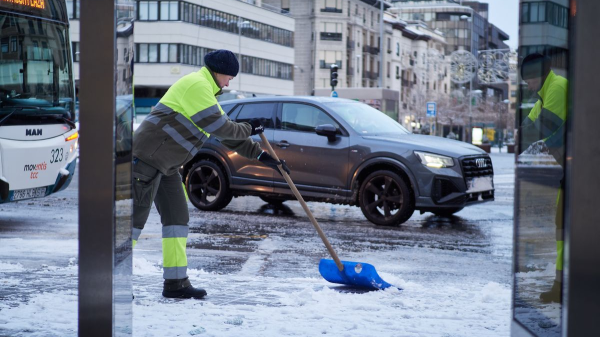 Almanya’ya sert kış darbesi: 120 km/s hıza varan fırtına ve yoğun kar bekleniyor, © Eduardo Sanz/EUROPA PRESS/dpa