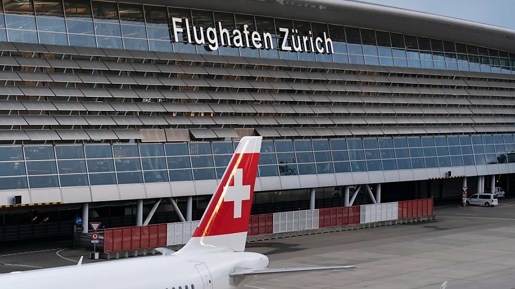 Flughafen Zürich mit höherem Verkehrsaufkommen, © Keystone-SDA Flughafen Zürich mit höherem Verkehrsaufkommen, © Keystone-SDA