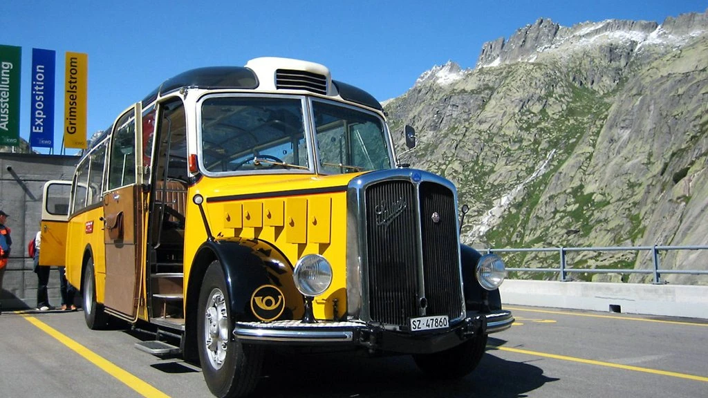 Hunderte Postautos hupen gleichzeitig "Dü-Da-Do", © cooper.ch / Archivbild Hunderte Postautos hupen gleichzeitig "Dü-Da-Do", © cooper.ch / Archivbild