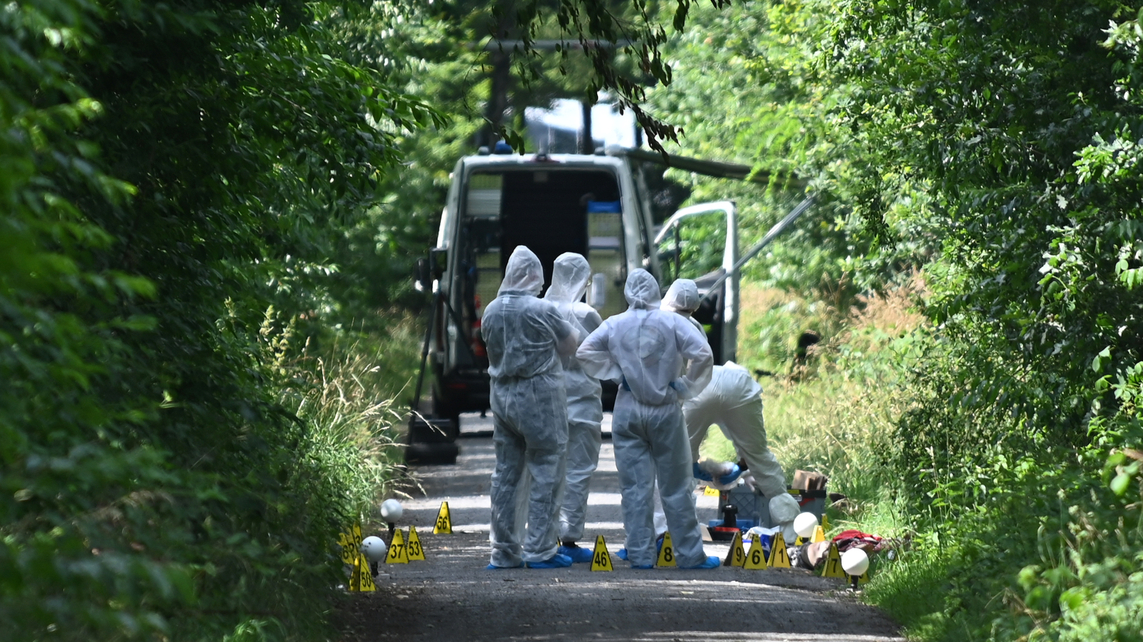 Dorsten’de Çifte Cinayet: Anne ve Kızı Ormanda Öldürüldü, © FotoBludau/dpa