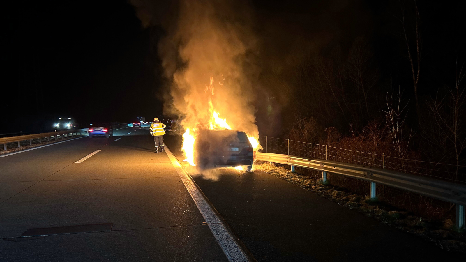Autobrand auf A13 bei Sennwald, © Kantonspolizei St. Gallen