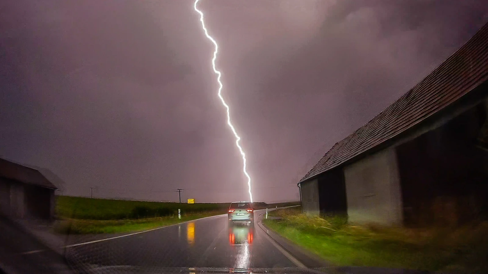 Vaduz spricht 100'000 Franken für Unwetteropfer in der Schweiz, © Keystone / DPA NEWS5 / Ferdinand Merzbach / Symbolbild Vaduz spricht 100'000 Franken für Unwetteropfer in der Schweiz, © Keystone / DPA NEWS5 / Ferdinand Merzbach / Symbolbild