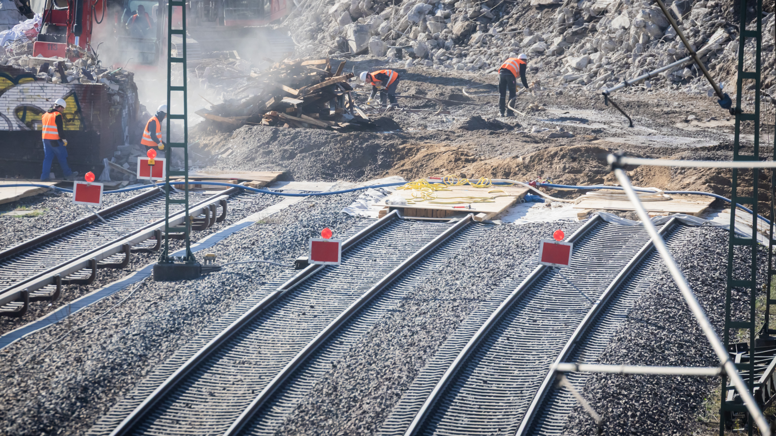 A100 Üzerindeki Westend Köprüsü Tamamen Yıkıldı!, © Christoph Soeder/dpa