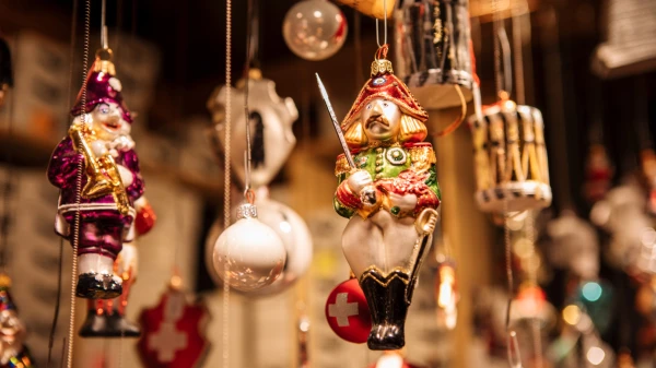 Baumschmuck - JA! Aber was ist 2024 Trend?, © Basel Baumschmuck - JA! Aber was ist 2024 Trend?, © Basel