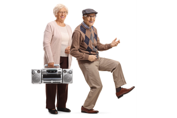 Alter Menschen mit einem Radio in der Hand, © Shutterstock