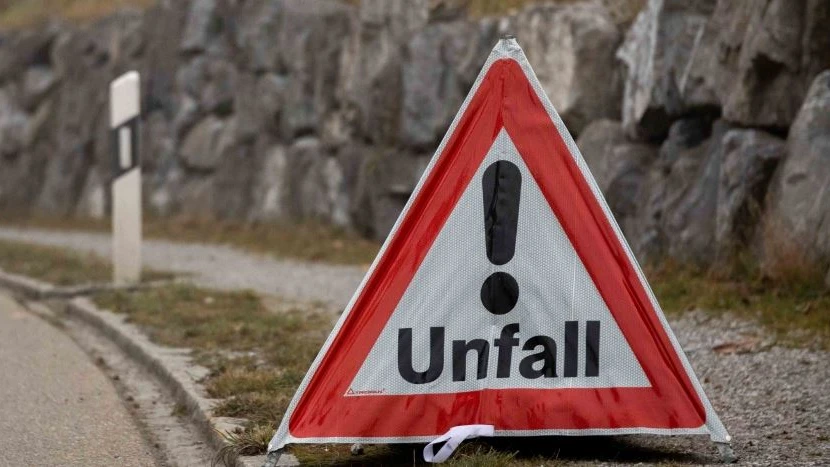 Fahrerflucht nach Unfall in Oberriet, © Kantonspolizei St. Gallen Fahrerflucht nach Unfall in Oberriet, © Kantonspolizei St. Gallen