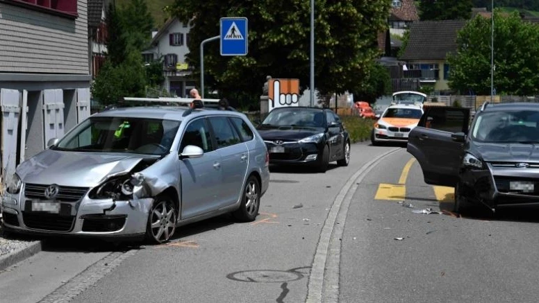 Eine Verletzte nach Unfall in Balgach, © Kantonspolizei St. Gallen Eine Verletzte nach Unfall in Balgach, © Kantonspolizei St. Gallen