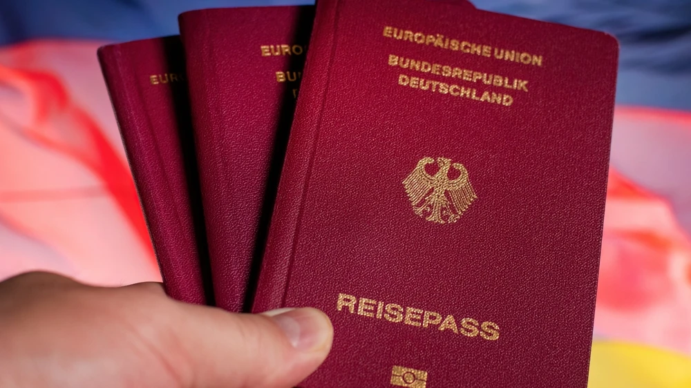 2025'te Kimlik ve Pasaport Başvurularında Büyük Değişiklikler!, © shutterstock 2025'te Kimlik ve Pasaport Başvurularında Büyük Değişiklikler!, © shutterstock