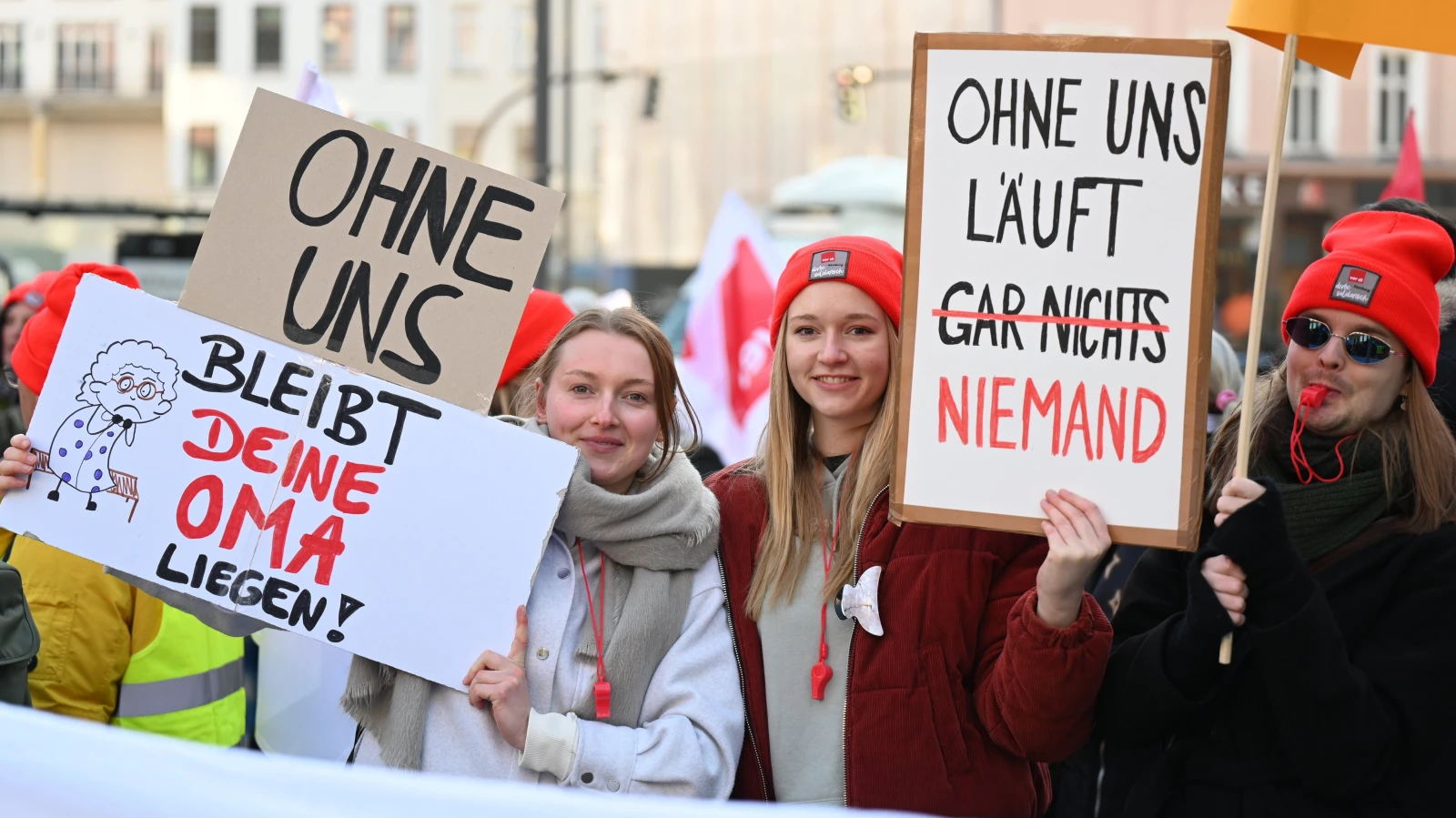 Almanya Genelinde Kamu Grevleri: Bugün Sağlık Sektörü Sırada!, © David Hammersen/dpa Almanya Genelinde Kamu Grevleri: Bugün Sağlık Sektörü Sırada!, © David Hammersen/dpa